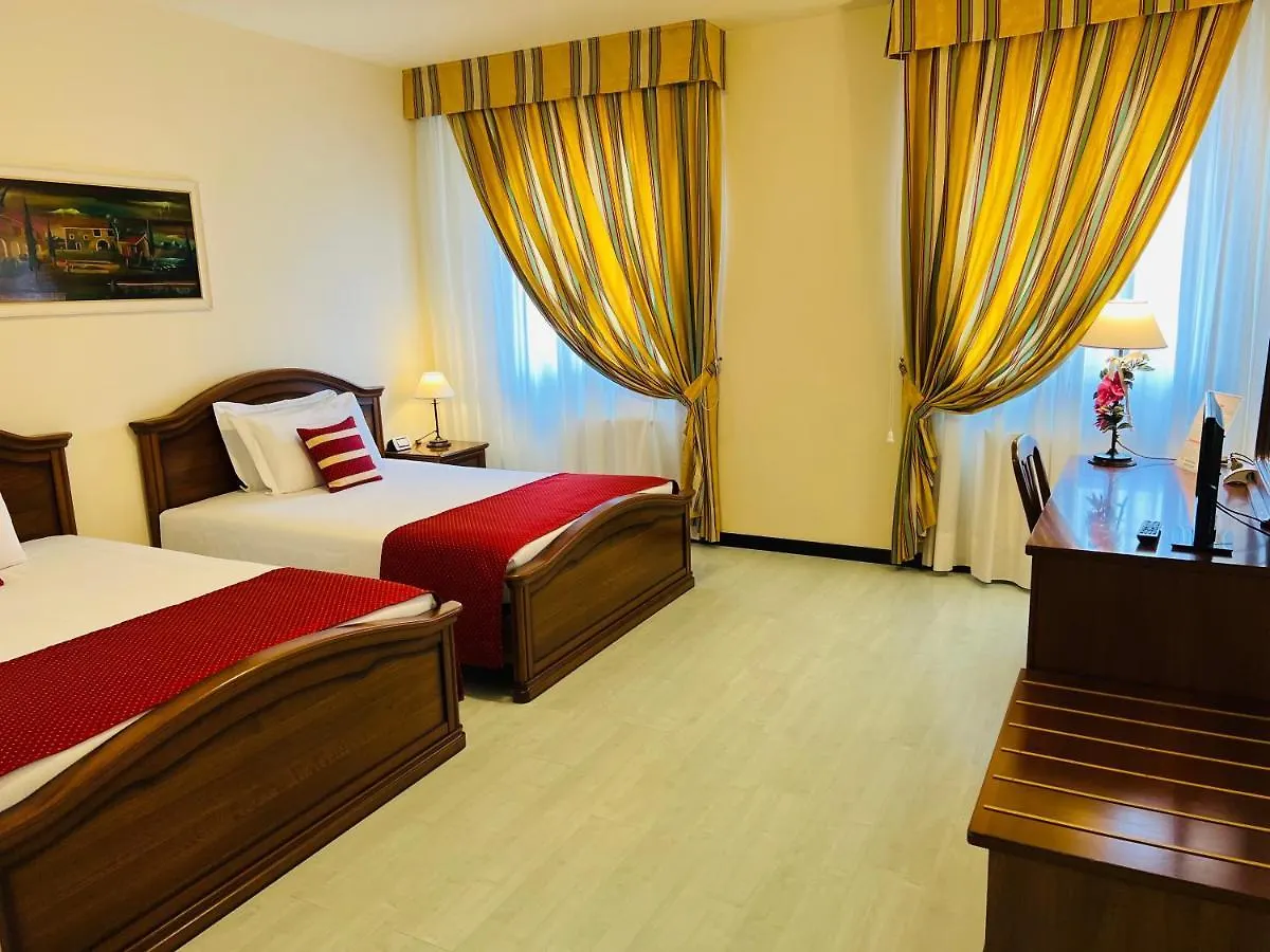 Albergo Italia Fossalta di Piave 3*,